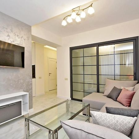 Apart House In Centr Koghbaci Strit 예레반 외부 사진