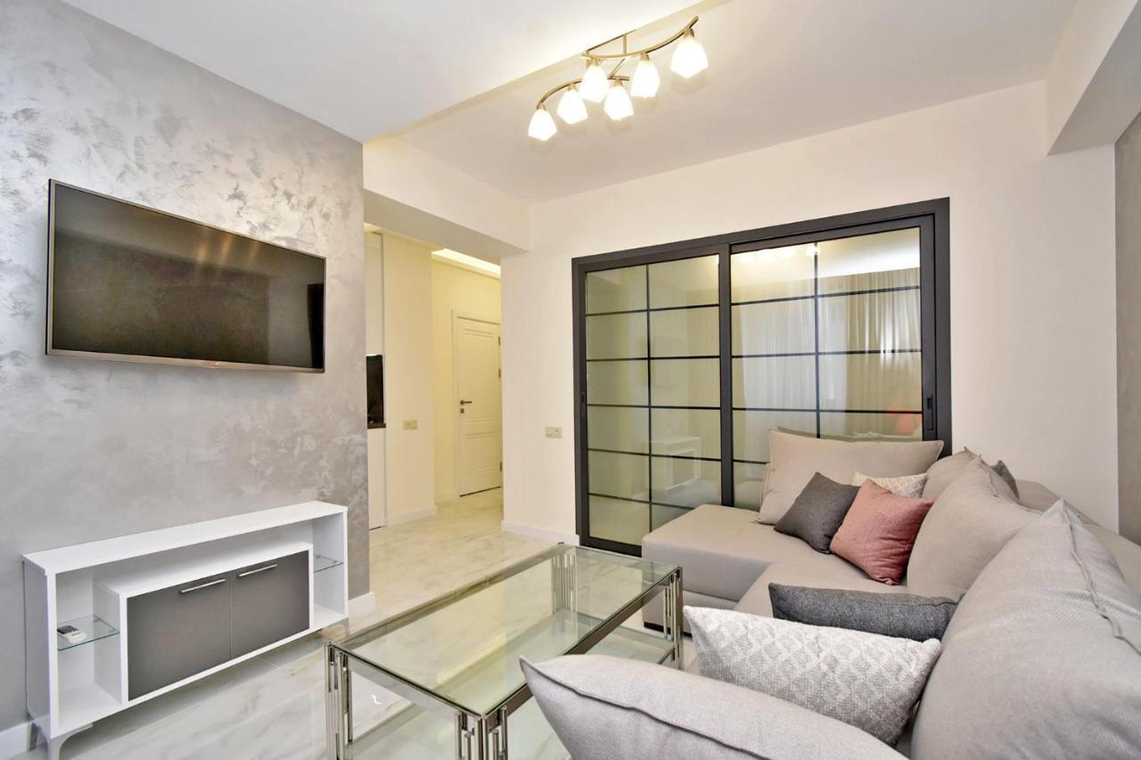 Apart House In Centr Koghbaci Strit 예레반 외부 사진