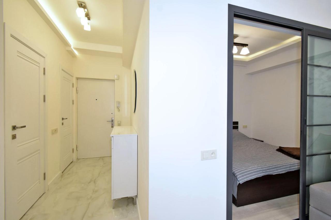 Apart House In Centr Koghbaci Strit 예레반 외부 사진