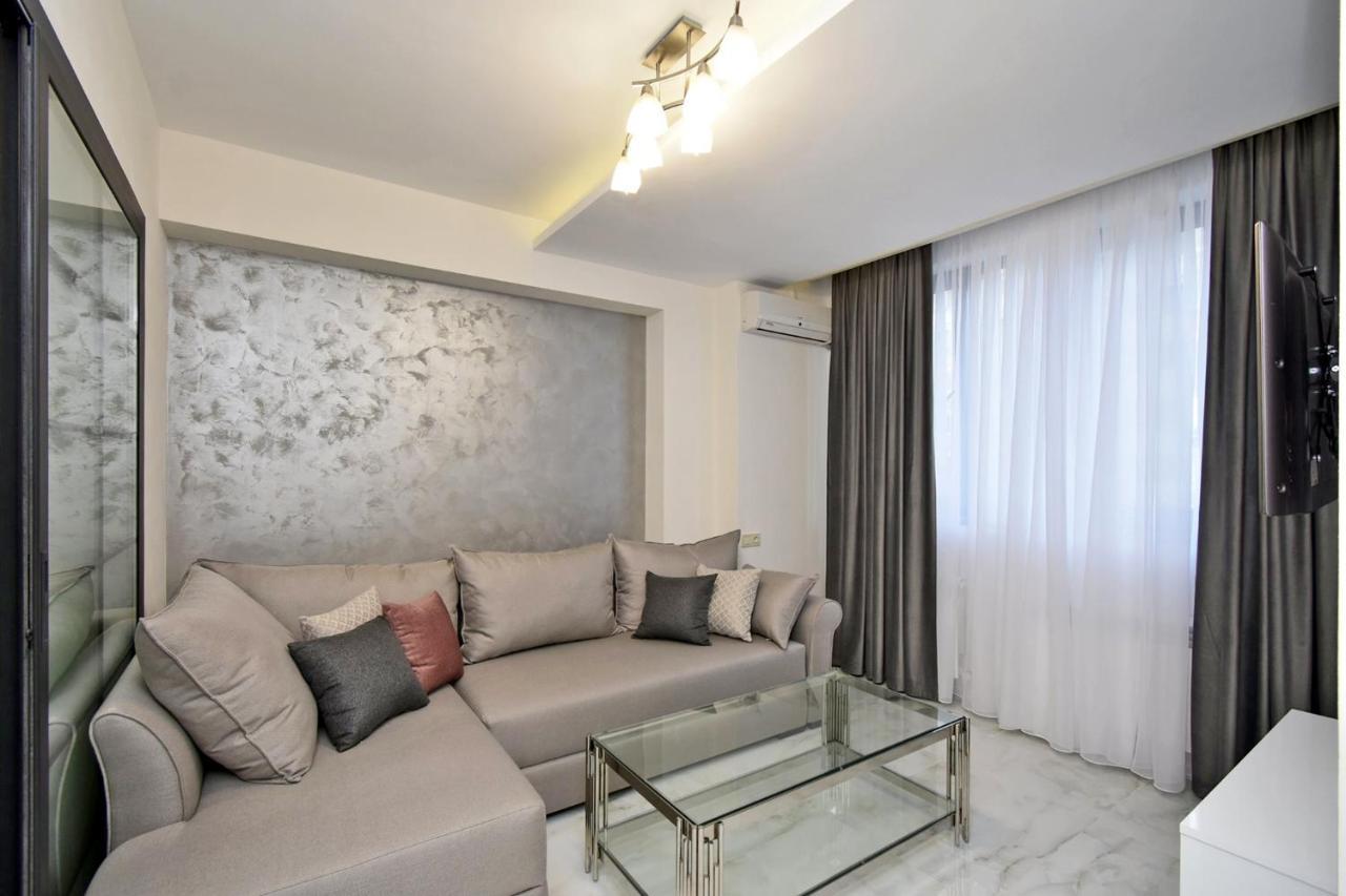 Apart House In Centr Koghbaci Strit 예레반 외부 사진