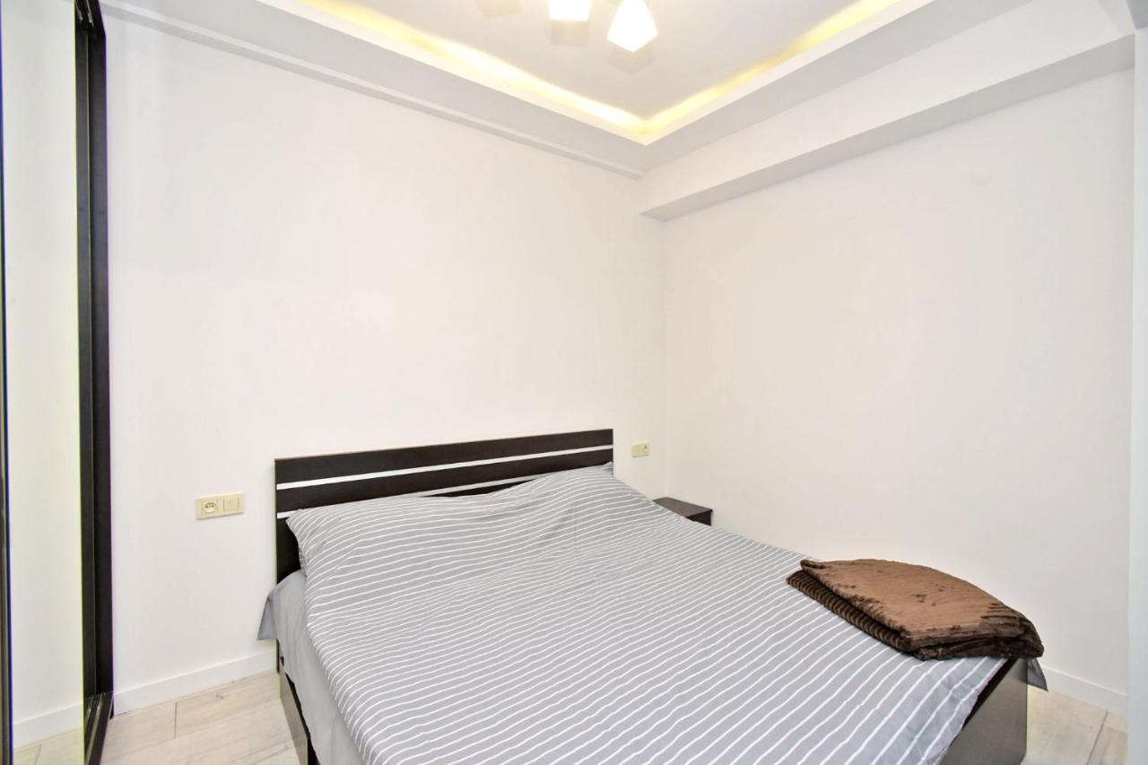 Apart House In Centr Koghbaci Strit 예레반 외부 사진