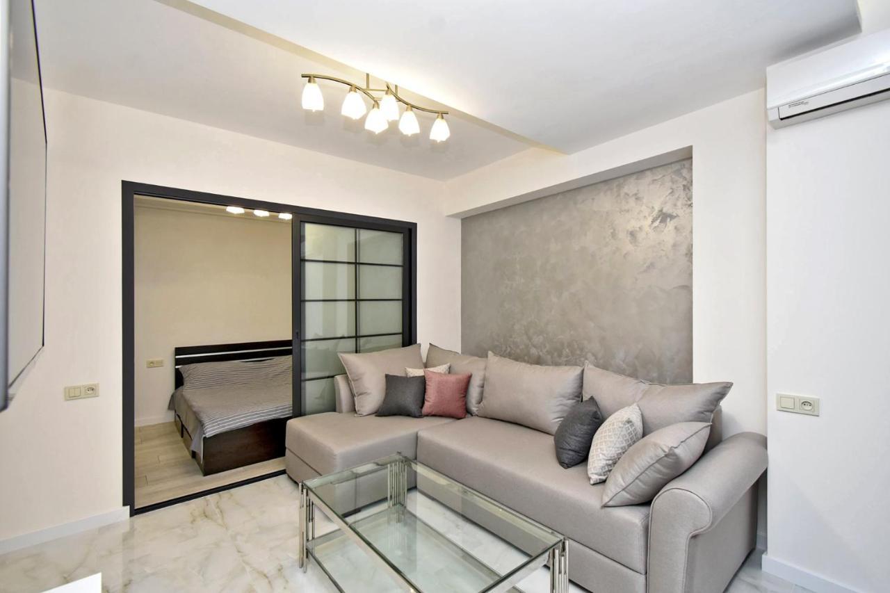 Apart House In Centr Koghbaci Strit 예레반 외부 사진