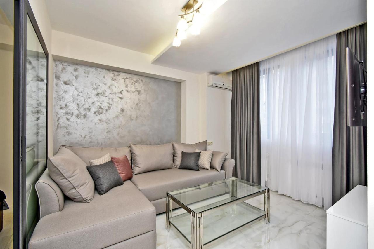 Apart House In Centr Koghbaci Strit 예레반 외부 사진